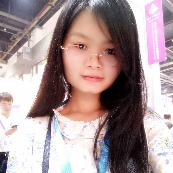 张教员的照片_成都